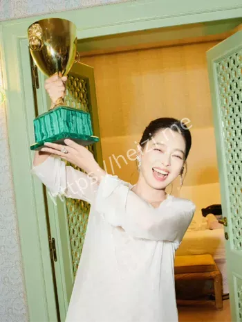 辛芷蕾长文感谢梁婷